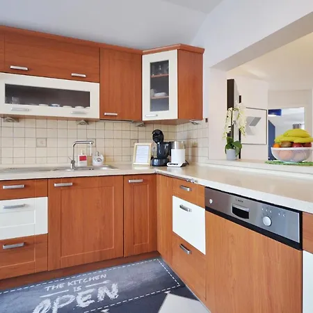 Family First Lägenhet *